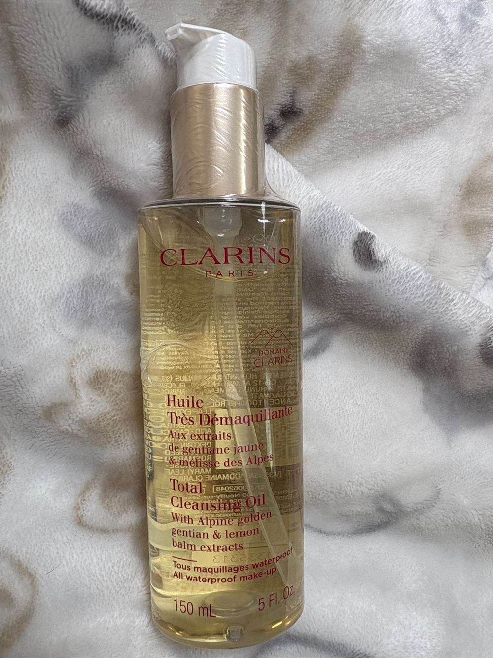 Clarins Total Cleansing Oil - Gold and Clear